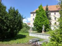 Zámecký park Lnáře